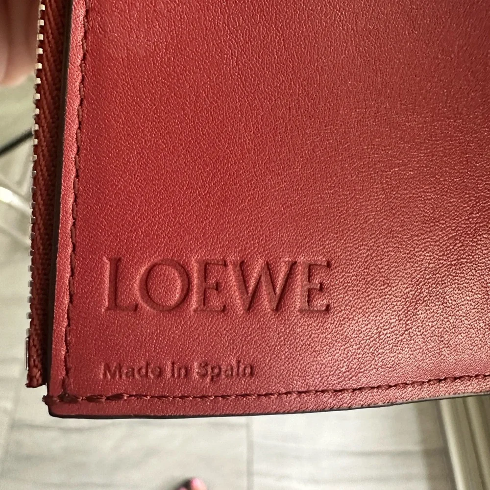 Loewe‎ Womens Vertical Small leather wallet